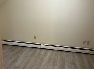 98 Raymond St #3E, Fall River, MA 02723