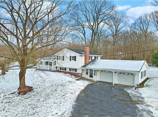 141 Tuckahoe Dr, Shelton, CT 06484