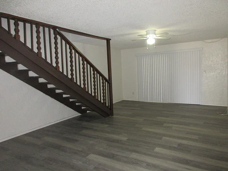 209 Kino Springs Dr #C — Photo 8
