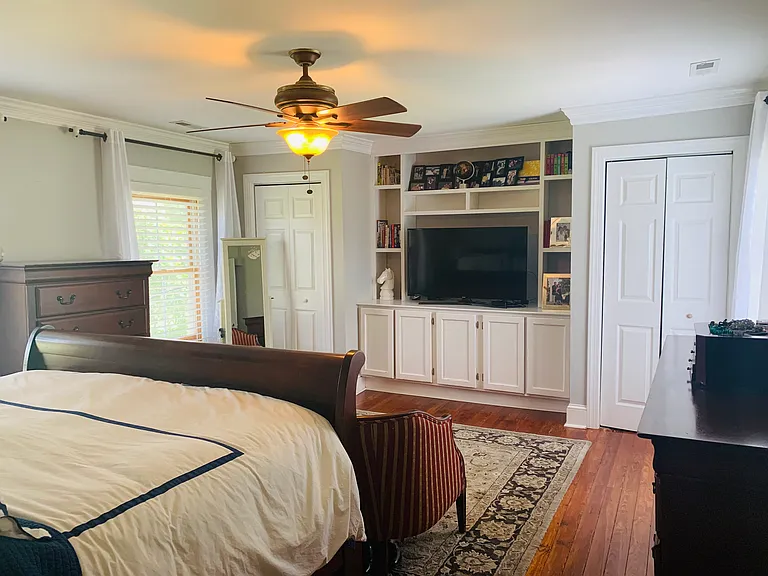 9219 Springs Rd — Photo 11