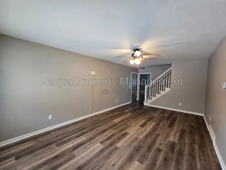 10578 Stadium Dr — Photo 6