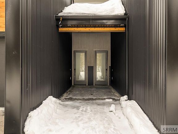 3rd image of 4357 Yeti Ln