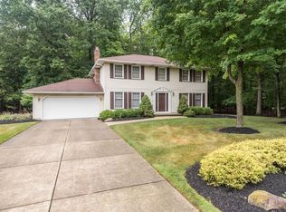 13660 Prince Charles Dr, North Royalton, OH 44133