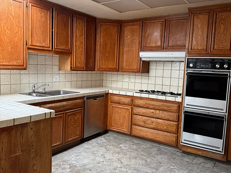 kitchen with eat in area