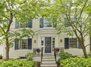 30 Pickett Pl, New Albany, OH