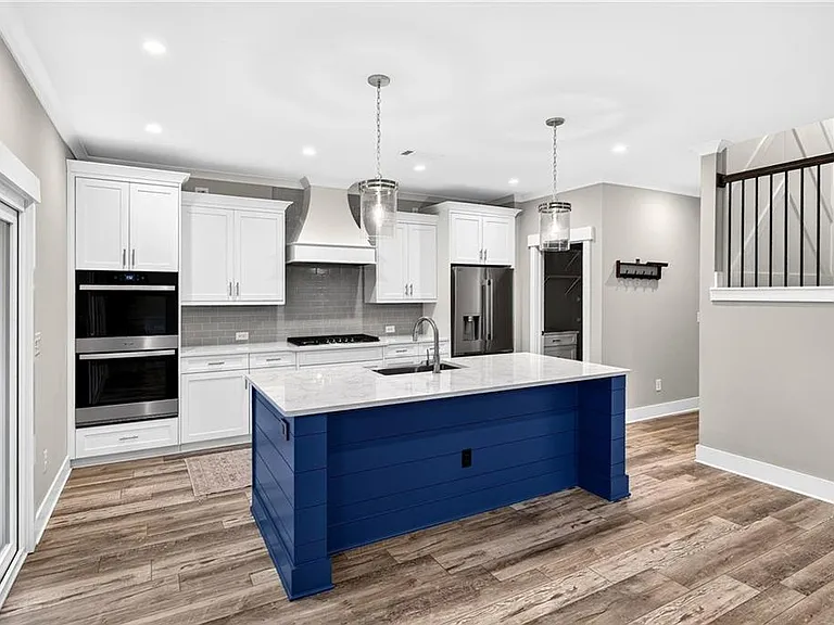 727 Old Collins Rd — Photo 21