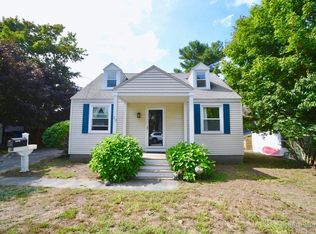 23 Orchard Rd, Cape Elizabeth, ME 04107