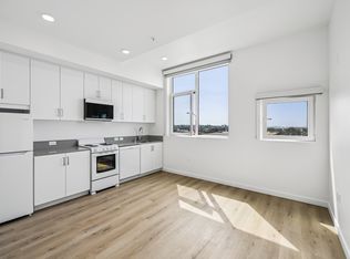 711 Colorado, Santa Monica, CA 90401