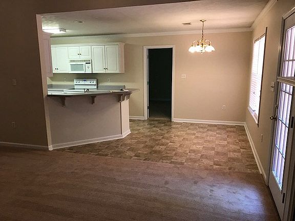 4th image of 4520 Country Glen Cir