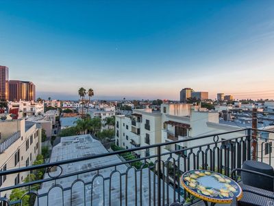 11838 Dorothy St APT 402, Los Angeles, CA, 90049