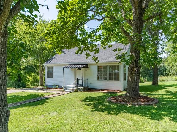 322 W Berkley Cir, Lewisburg, TN 37091