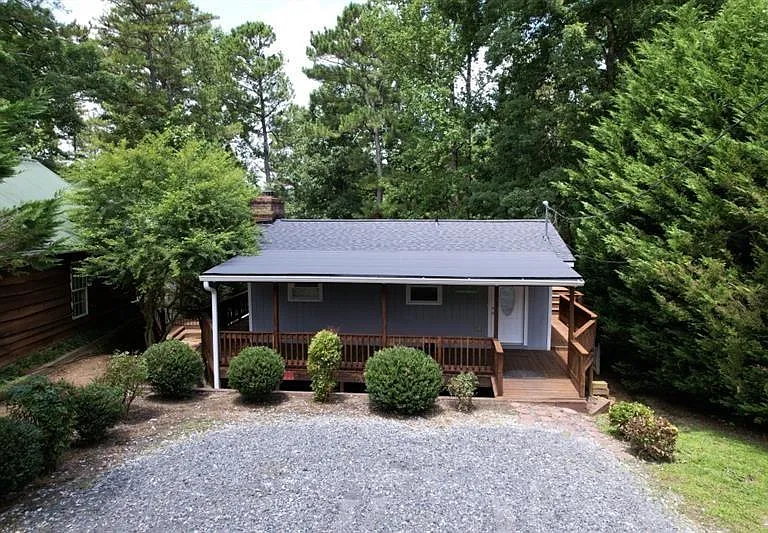 8940 Bay Dr — Photo 1