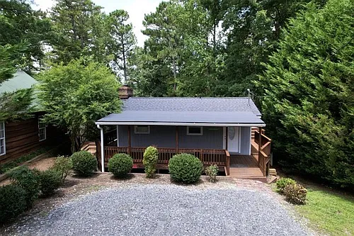 8940 Bay Dr Photo 1