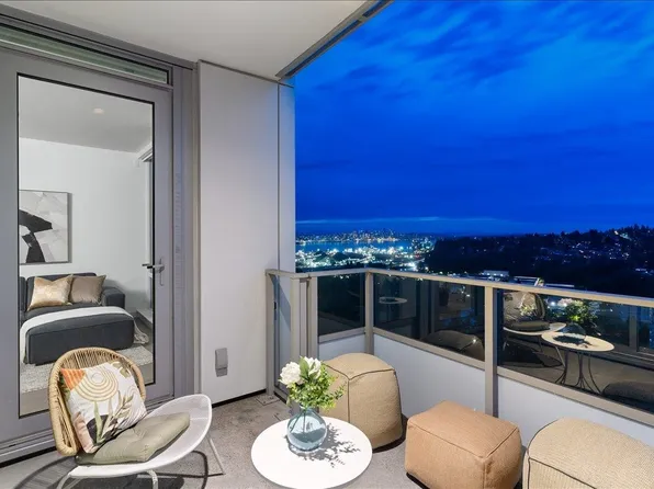 1500 Fern St #3006, North Vancouver, BC V7J 0E6