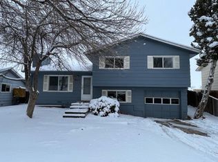 8212 Mummy Range Dr, Fort Collins, CO 80528