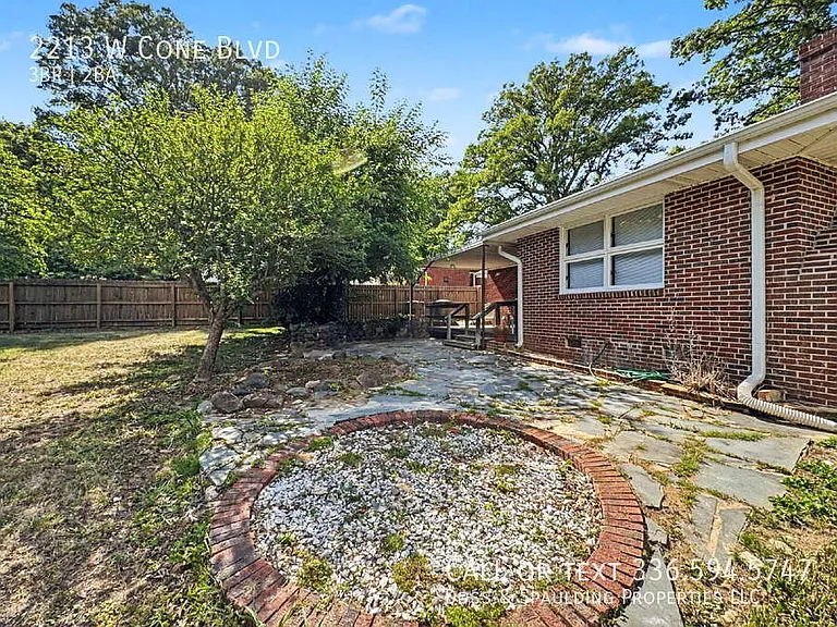 2213 W Cone Blvd — Photo 30