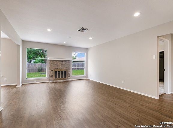 3rd image of 6711 Walnut Lake Dr