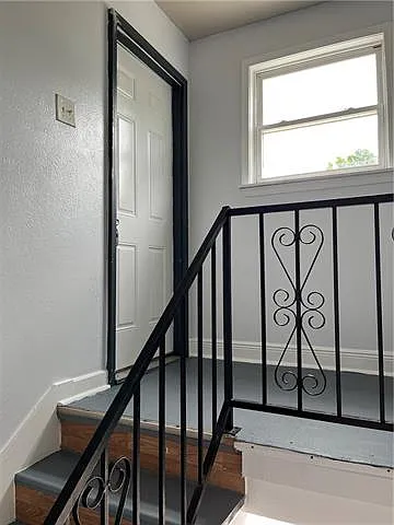 2304 Harvard Ave #4 — Photo 6