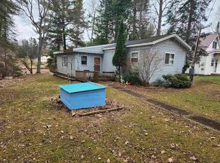 35 White Tail Trl, Gladwin, MI 48624