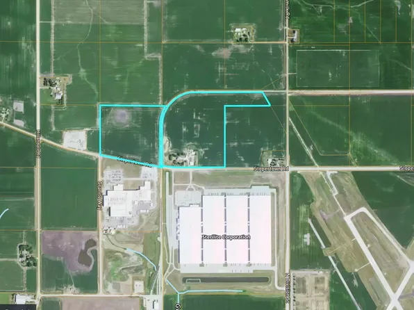 2024 Slopertown Rd, Eldridge, IA 52748