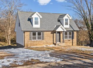 419 Beasley Dr, Clarksville, TN 37042