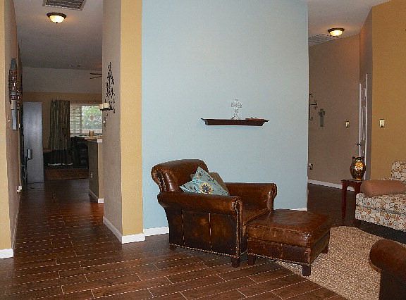 4th image of 120 Grant Ct