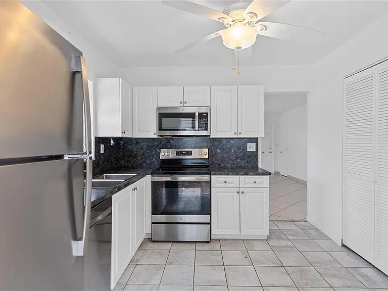 242 Neptune Ave #1-2 — Photo 4