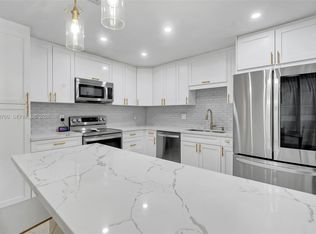 Nova Village, Davie, FL 33317