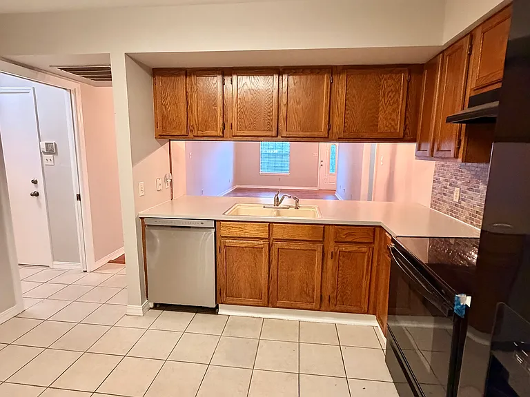 31 Colony Park Dr — Photo 8