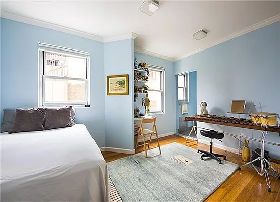 Sold by Warburg | media 13