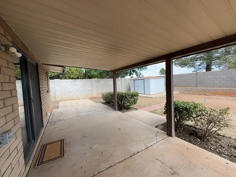 3733 Sparrow Dr — Photo 27
