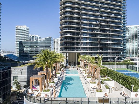 4th image of 801 S Miami Ave #22