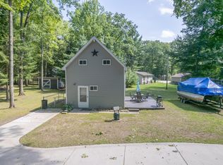 1206 Birch St, Harrison, MI 48625