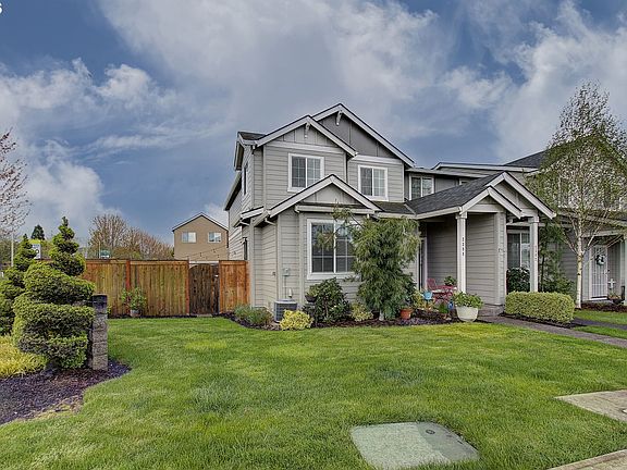 2nd image of 2398 SE Palmquist Rd