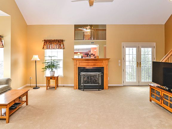 2nd image of 1153 Freesia Ct