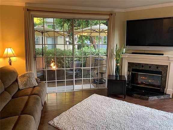 4th image of 24109 Del Monte Dr Unit 463