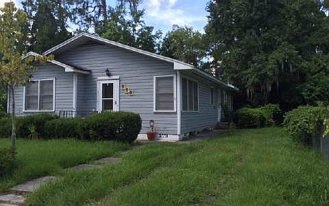 2nd image of 204 5th Ave NW