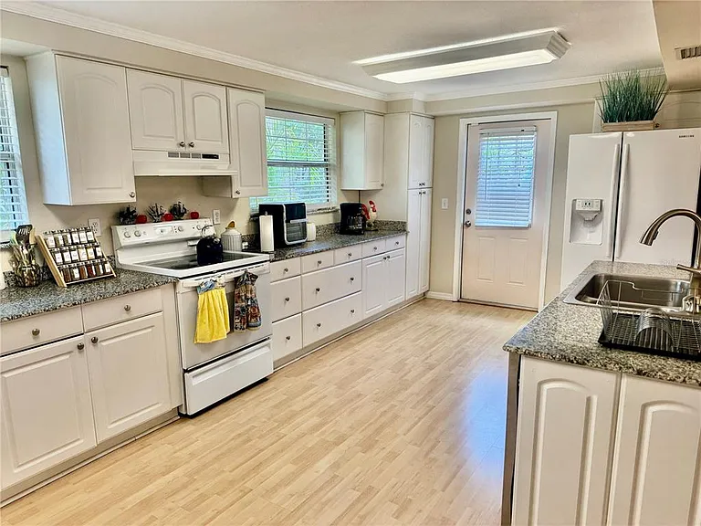 419 Kentucky Ave — Photo 7