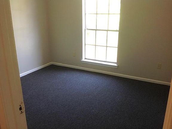 5th image of 2065 Marion Dr S