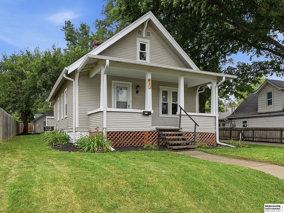 1st image of 611 N 45th St