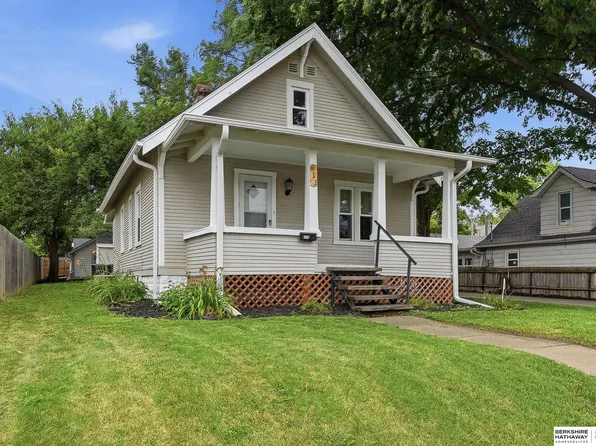 611 N 45th St, Omaha, NE 68132