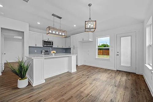 429 Luke St Photo 1