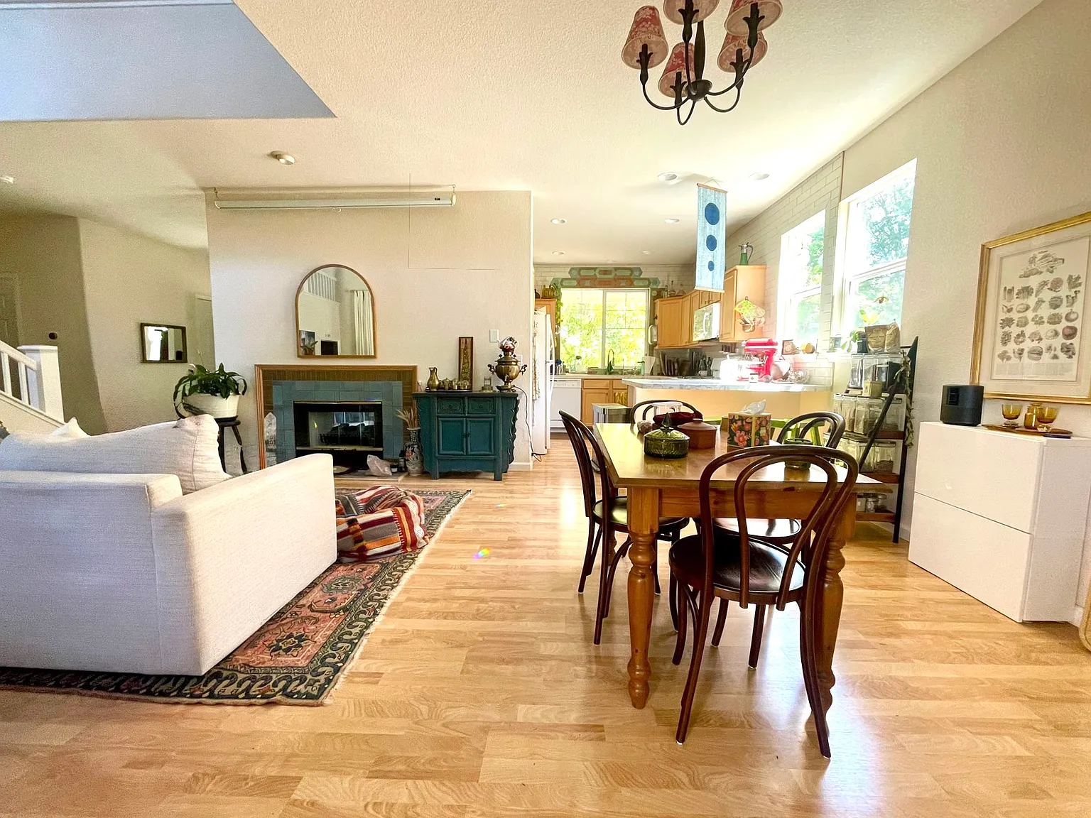 3 bed, 2.5 bath, 1782 sqft, $4,500 — Photo 2