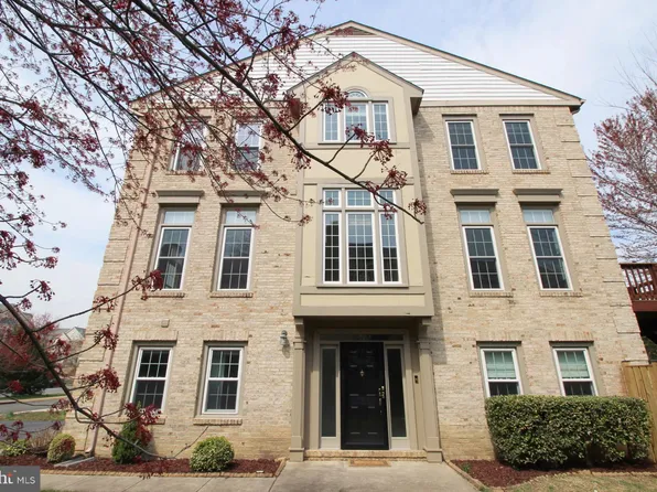 6423 Little Potters Ln, Alexandria, VA 22310