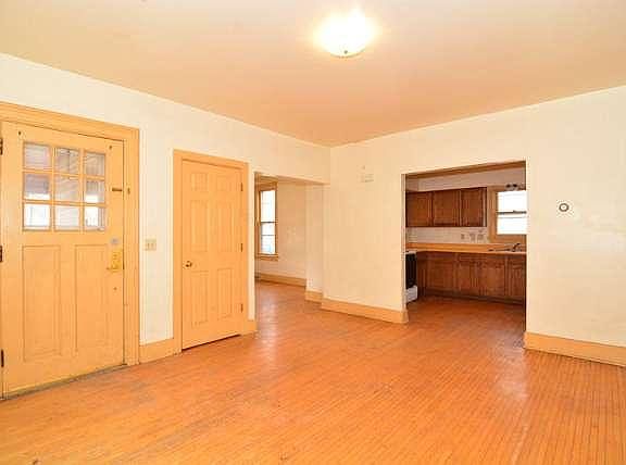 3rd image of 206 Carroll St