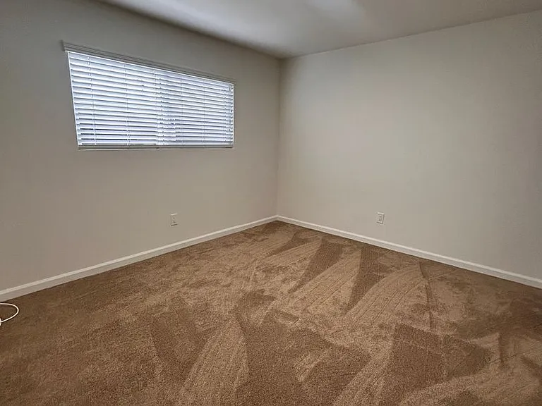 11809 Birch Ave — Photo 22