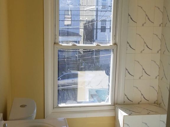4th image of 163 Taylor St #1M