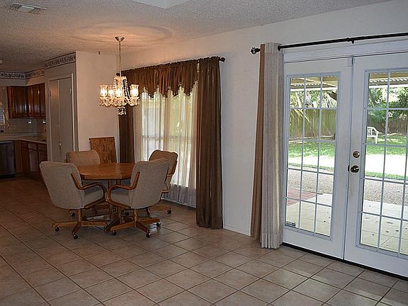 3rd image of 16246 Pasadero Dr