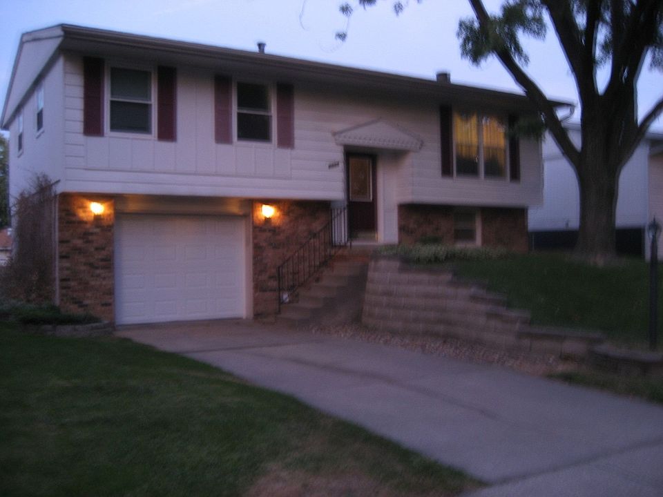 1st image of 6338 N Upland Ter