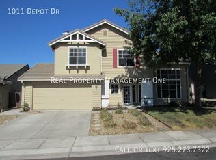 1011 Depot Dr, Manteca, CA 95337